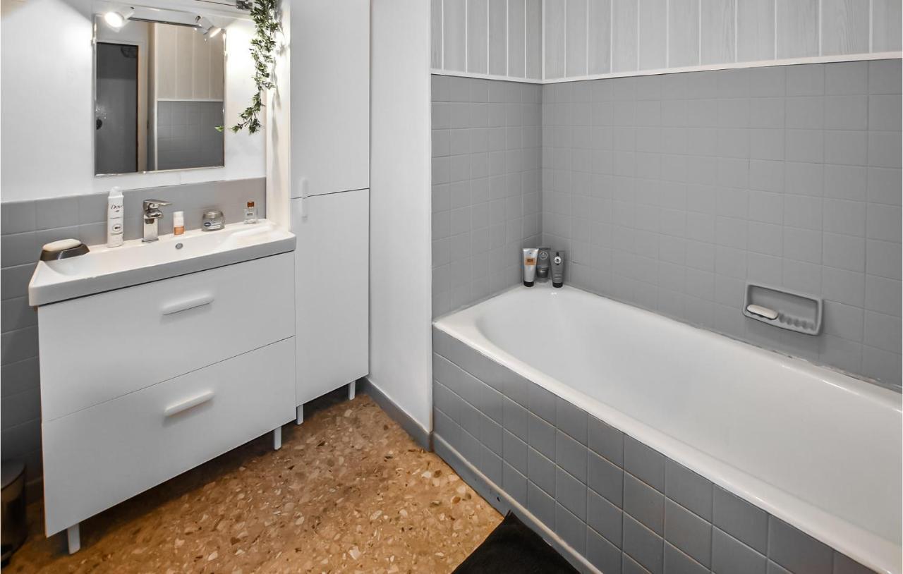 Nice Apartment In Carpentras With Wifi エクステリア 写真